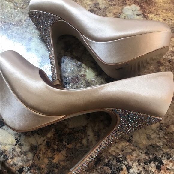Steve Madden Pumps size 8 - Picture 4 of 7